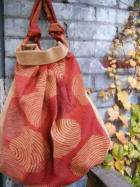 Carpet_bag_2_large